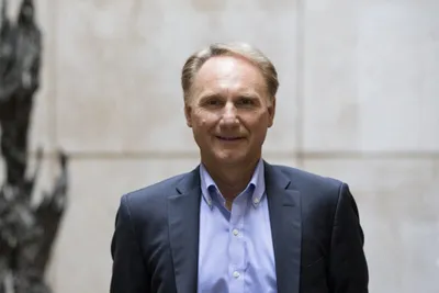 Dan Brown